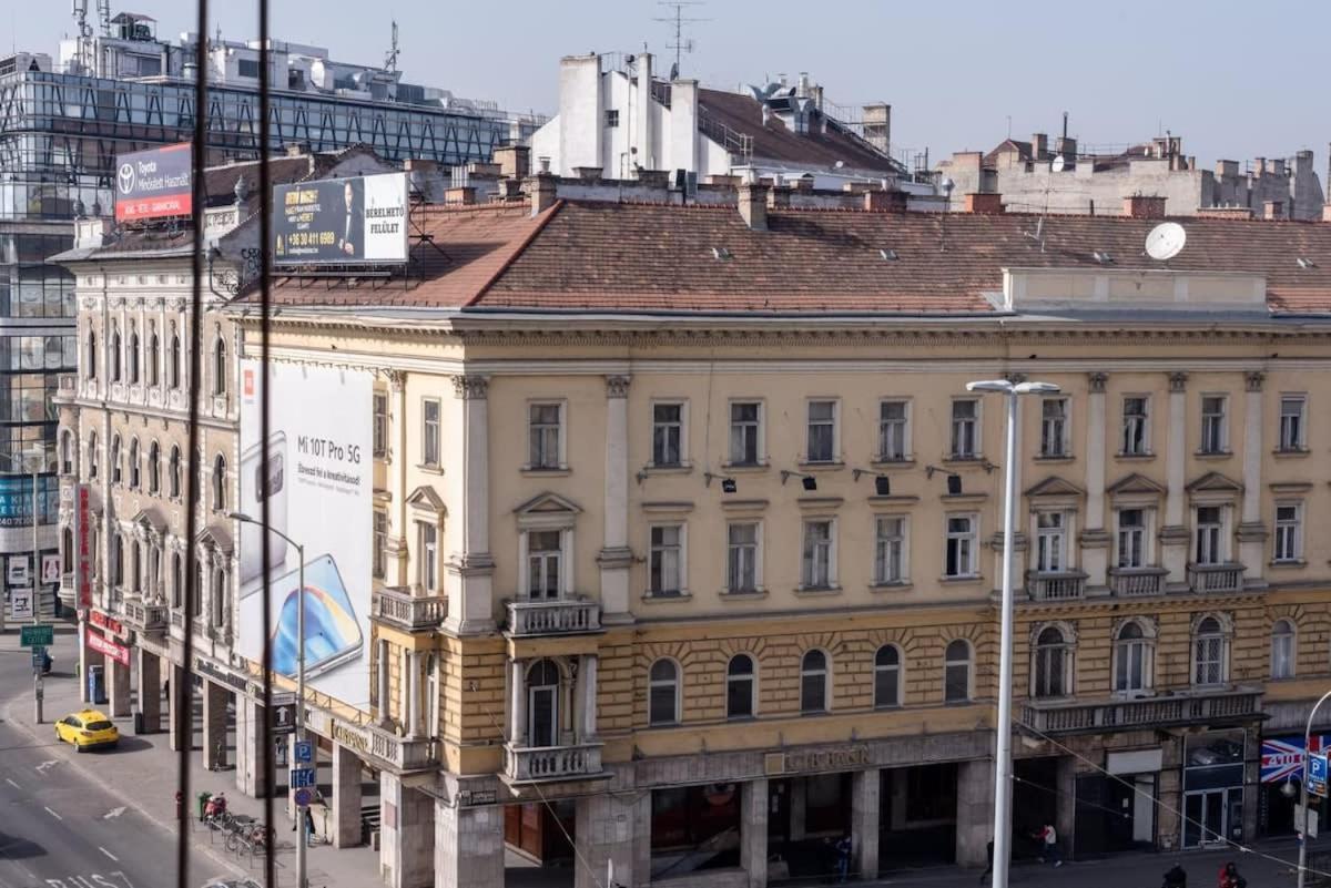 Large Apartment At Perfect Central Location Budapest Ngoại thất bức ảnh
