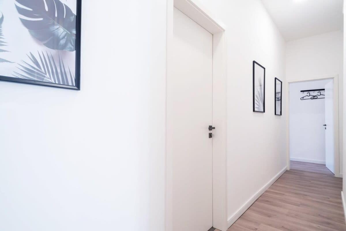 Large Apartment At Perfect Central Location Budapest Ngoại thất bức ảnh