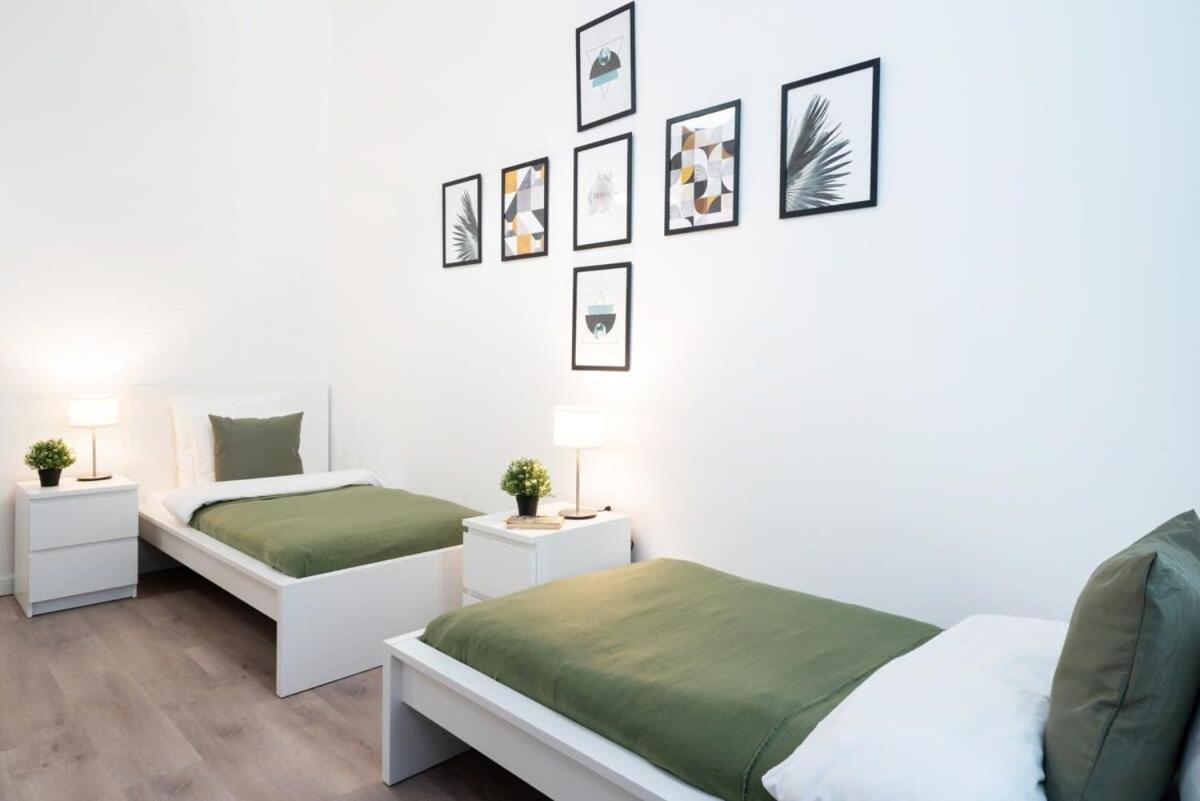 Large Apartment At Perfect Central Location Budapest Ngoại thất bức ảnh