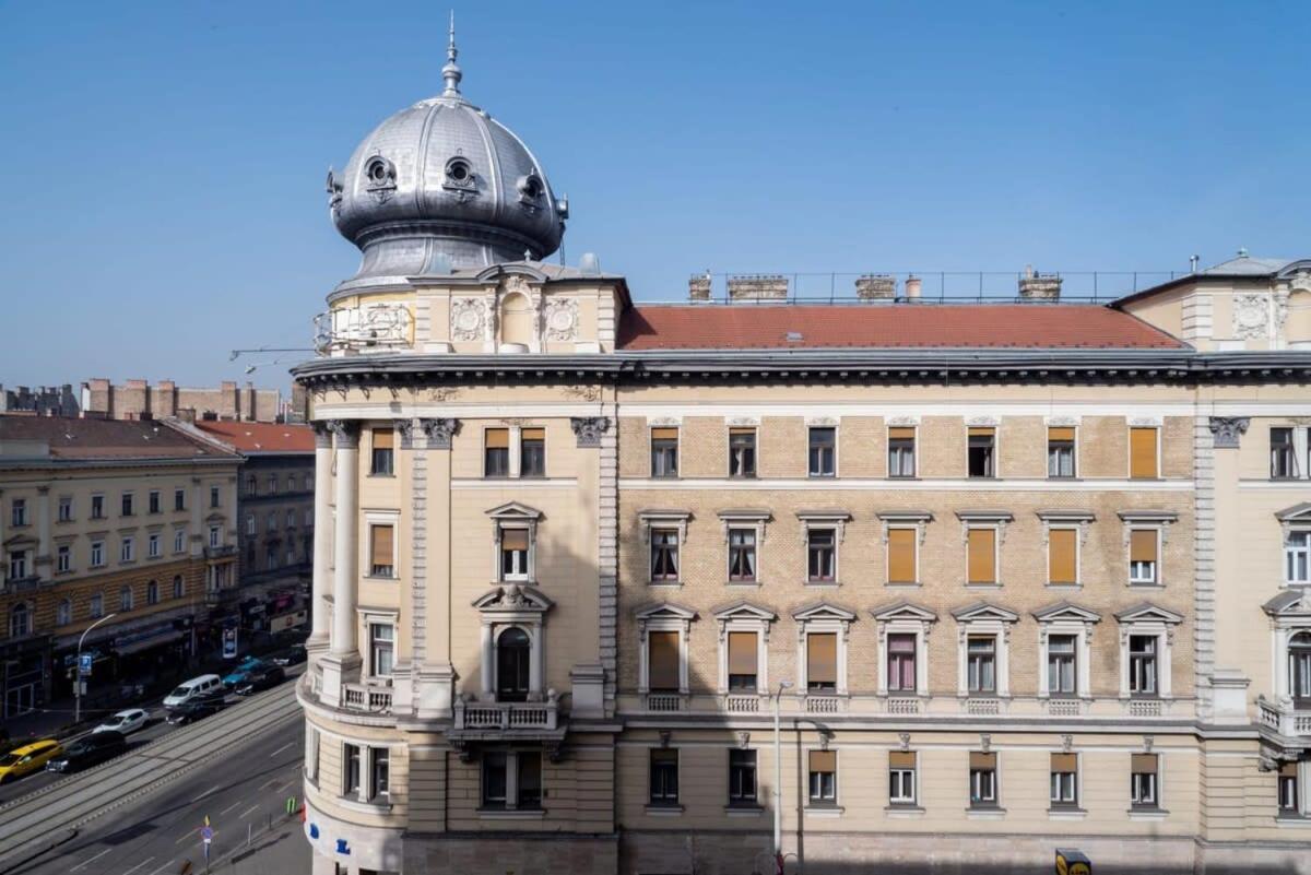 Large Apartment At Perfect Central Location Budapest Ngoại thất bức ảnh
