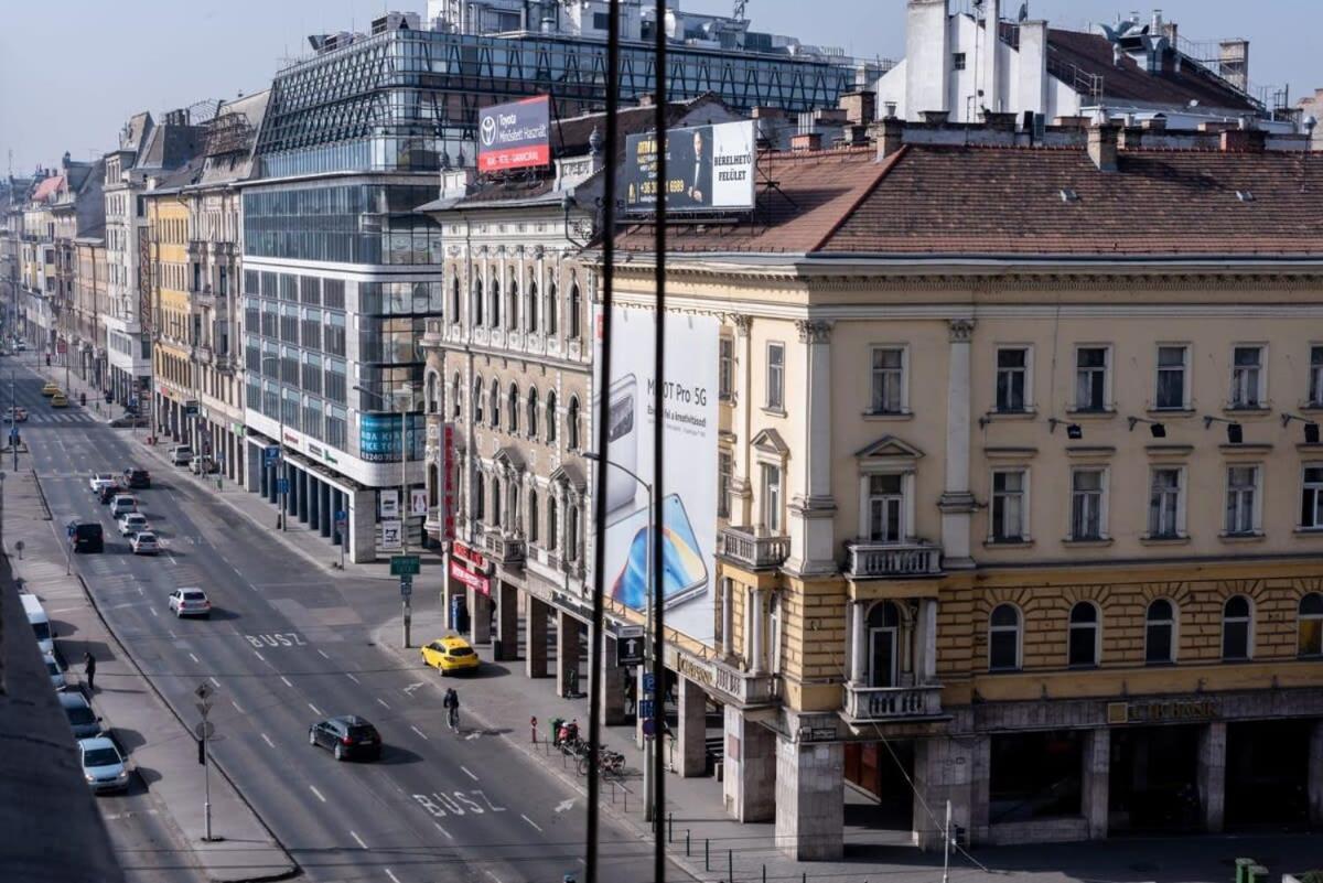 Large Apartment At Perfect Central Location Budapest Ngoại thất bức ảnh